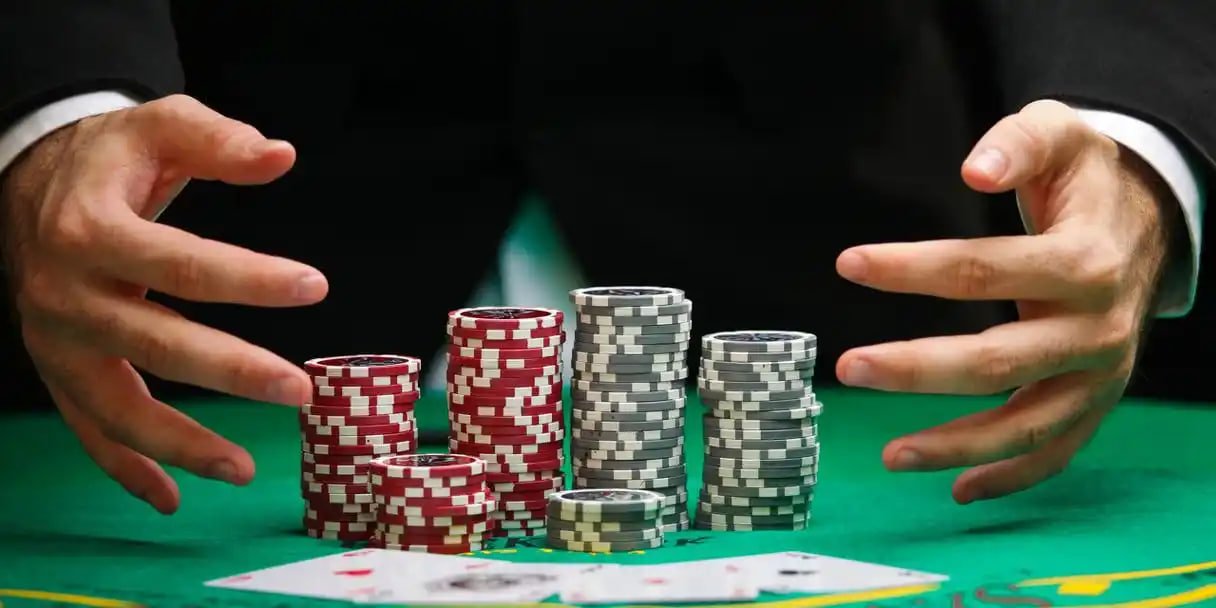 jilive live casino table game session with real dealer visible on screen